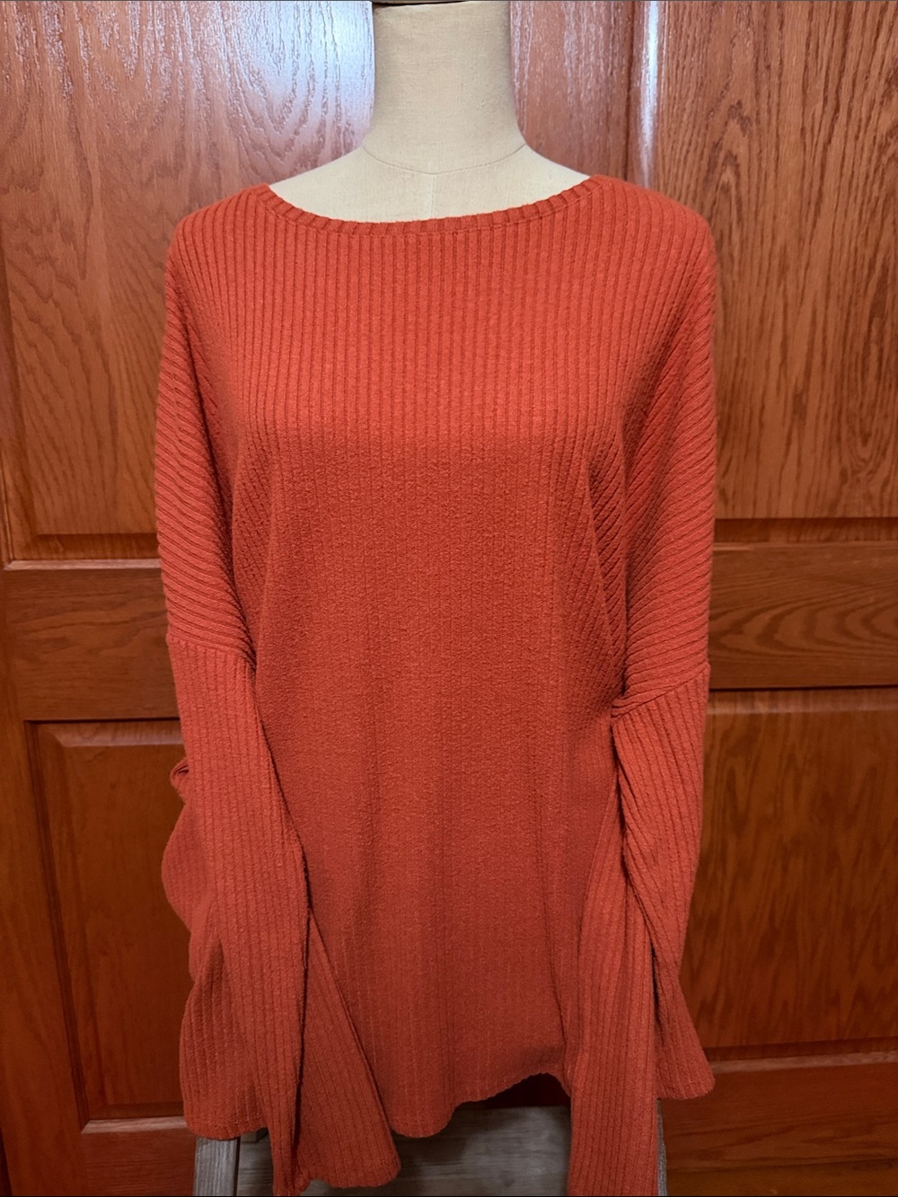 Time and Tru Ribbed Scoop Neck Tunic in Rust Orange